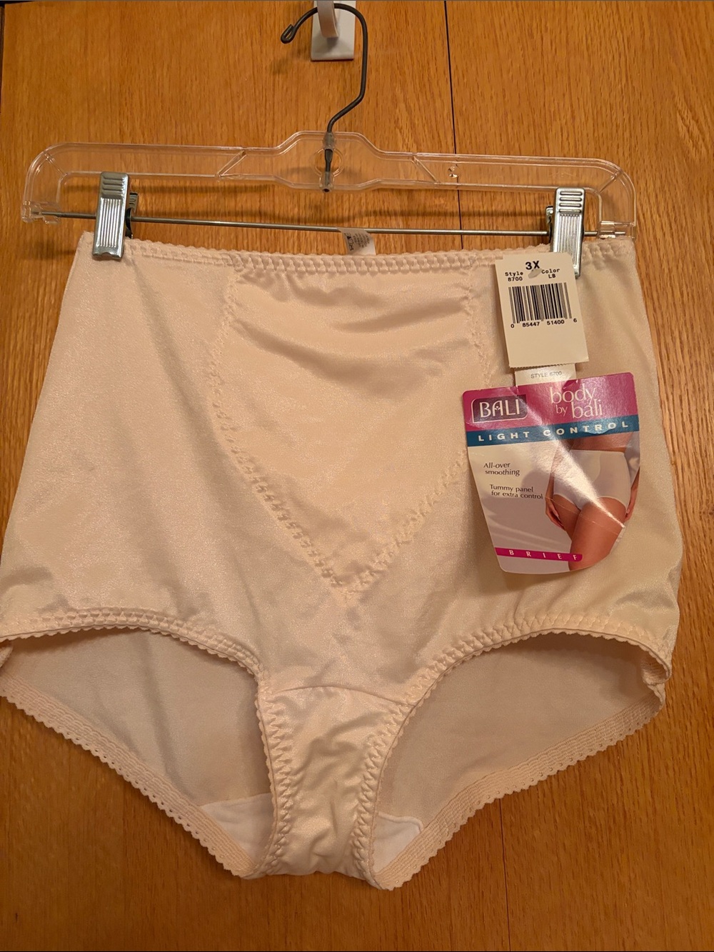 NEW Body by Bali Tummy Light Control Briefs Panties Shaper Plus 3X Light Beige